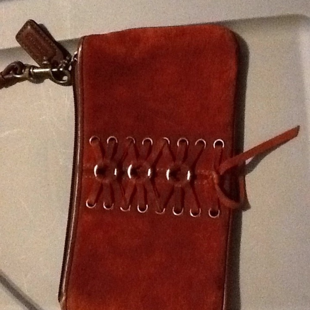 Like new wristlet!